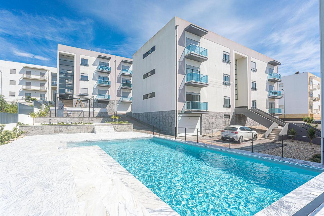 Apartamento T3 Mar Azul Apartment Nazare Bagian luar foto