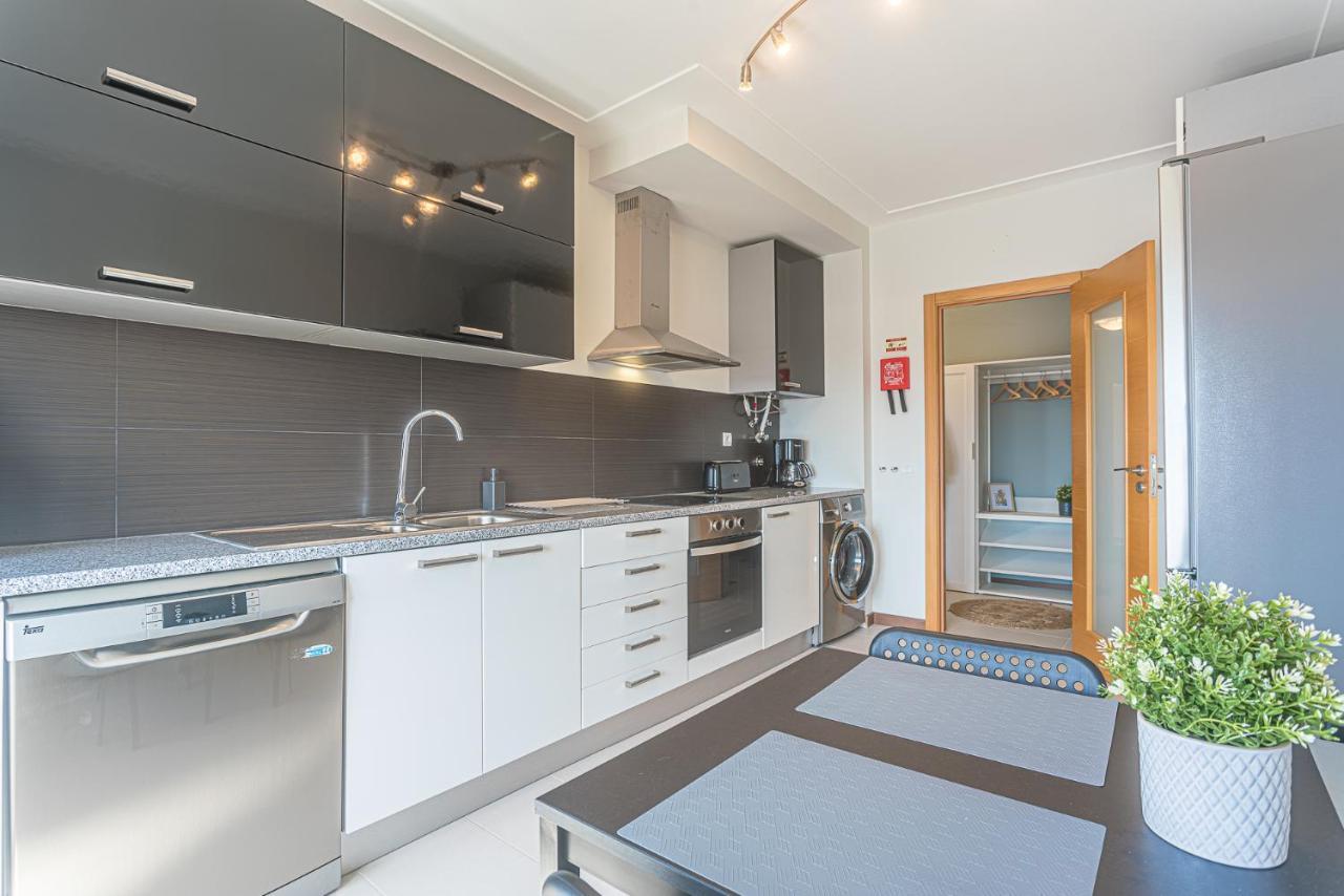 Apartamento T3 Mar Azul Apartment Nazare Bagian luar foto